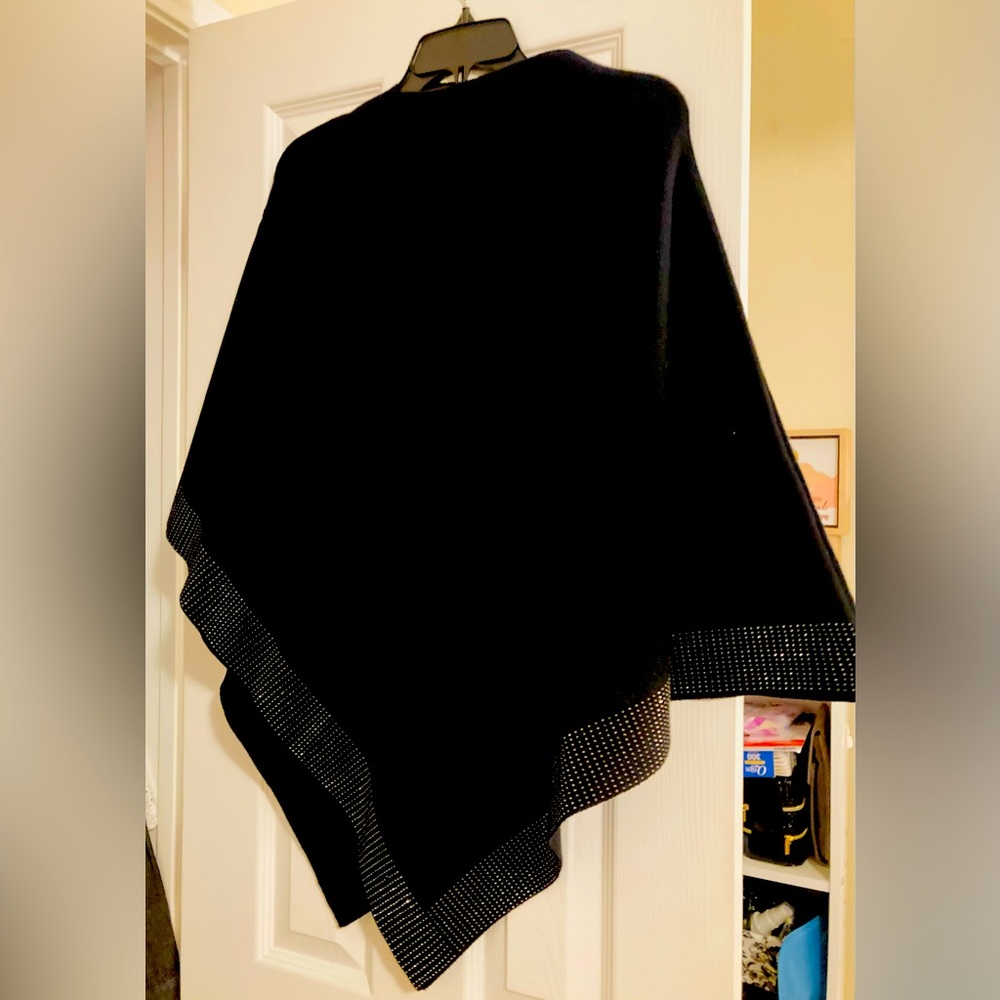 RHINESTONE BORDER PONCHO